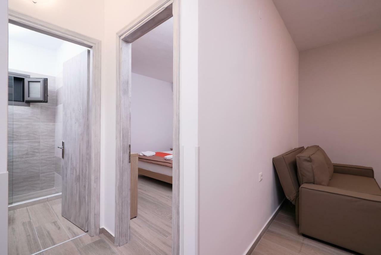 Kentrikon Rooms III & Mint House 利迈纳里亚 外观 照片